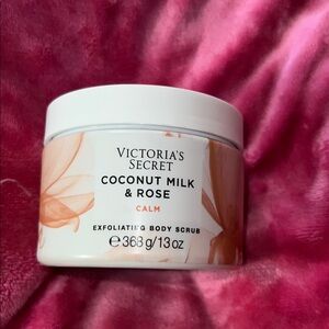 Victoria's Secret Coconut Milk & Rose Exfoliating Scrub - White and Pink